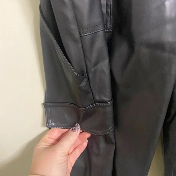 Almost Famous Black Polyurethane Cargo Pants NWOT Size Large L High Rise - Picture 3 of 8
